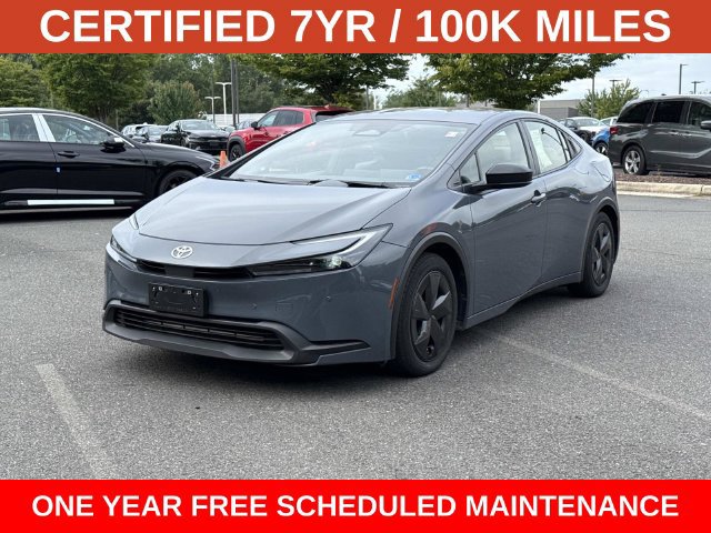 Used 2025 Toyota Prius LE FWD image 5