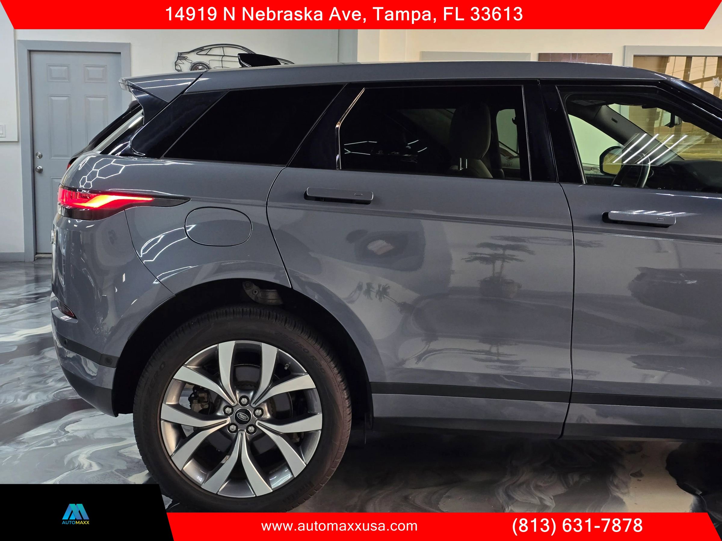 Used 2021 Land Rover Range Rover Evoque SE AWD/4WD image 11