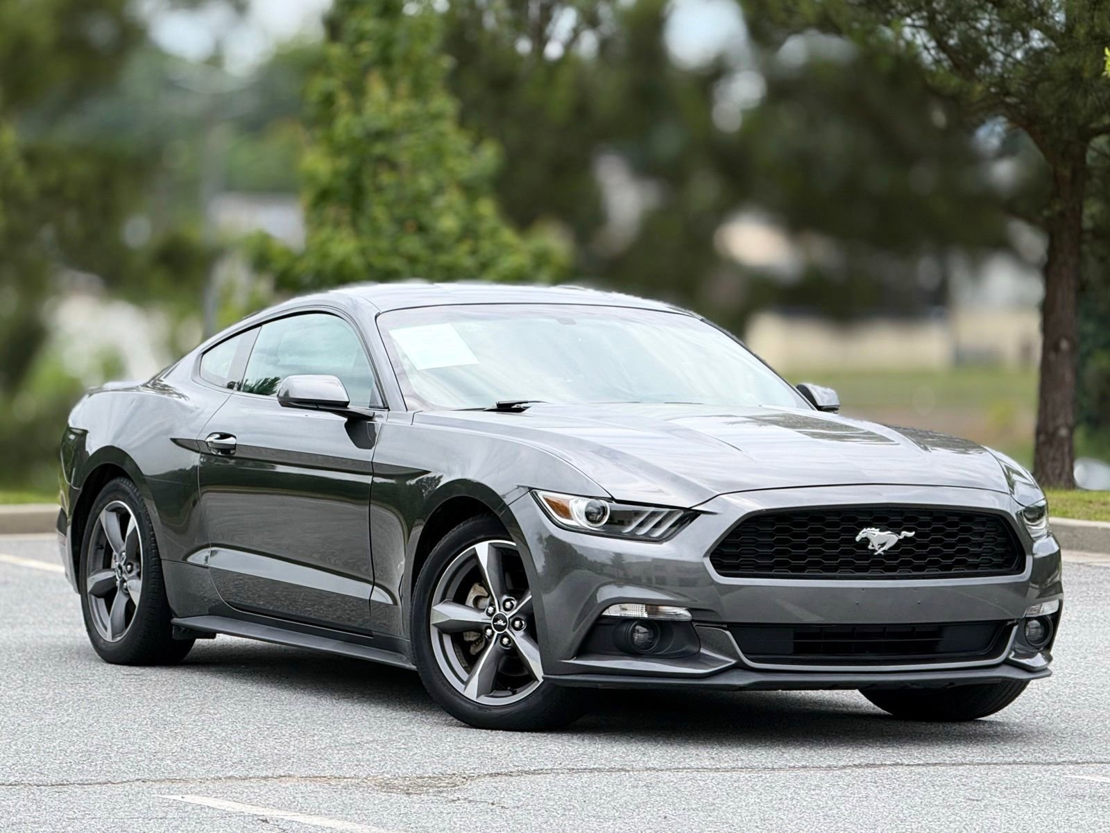 Used 2016 Ford Mustang Coupe w/ Equipment Group 051A RWD image 13
