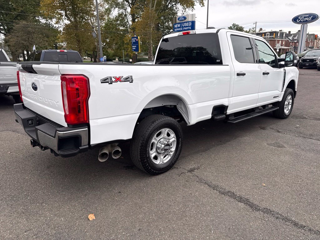Used 2025 Ford F350 XLT AWD/4WD image 4