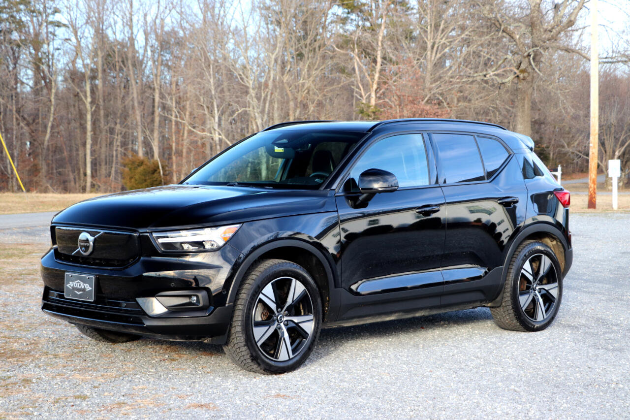 Used 2022 Volvo XC40 P8 Recharge Plus image 38