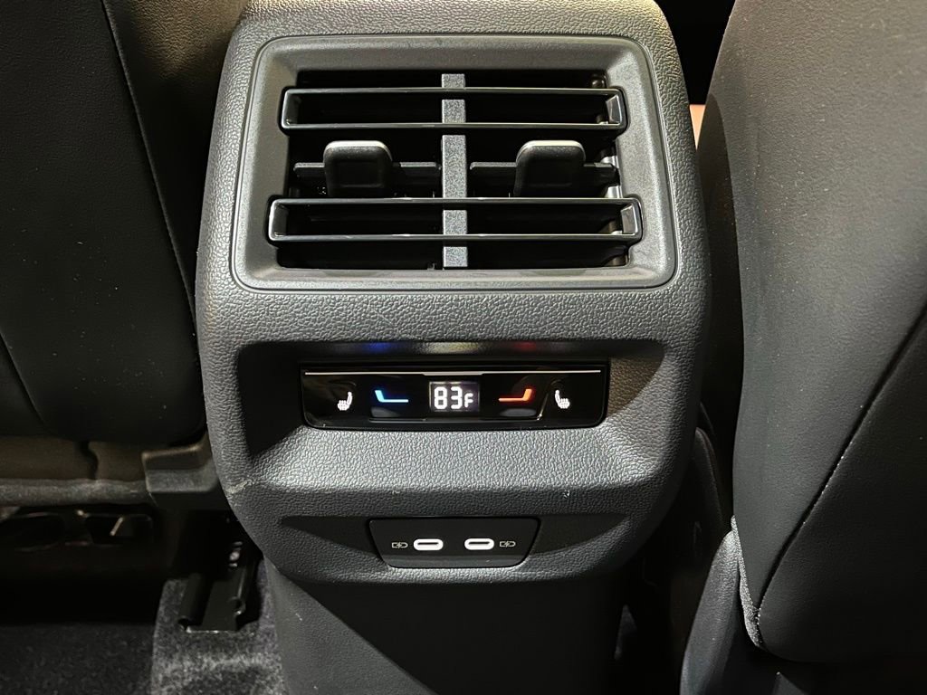 Certified 2025 Volkswagen Tiguan SEL R-Line image 23