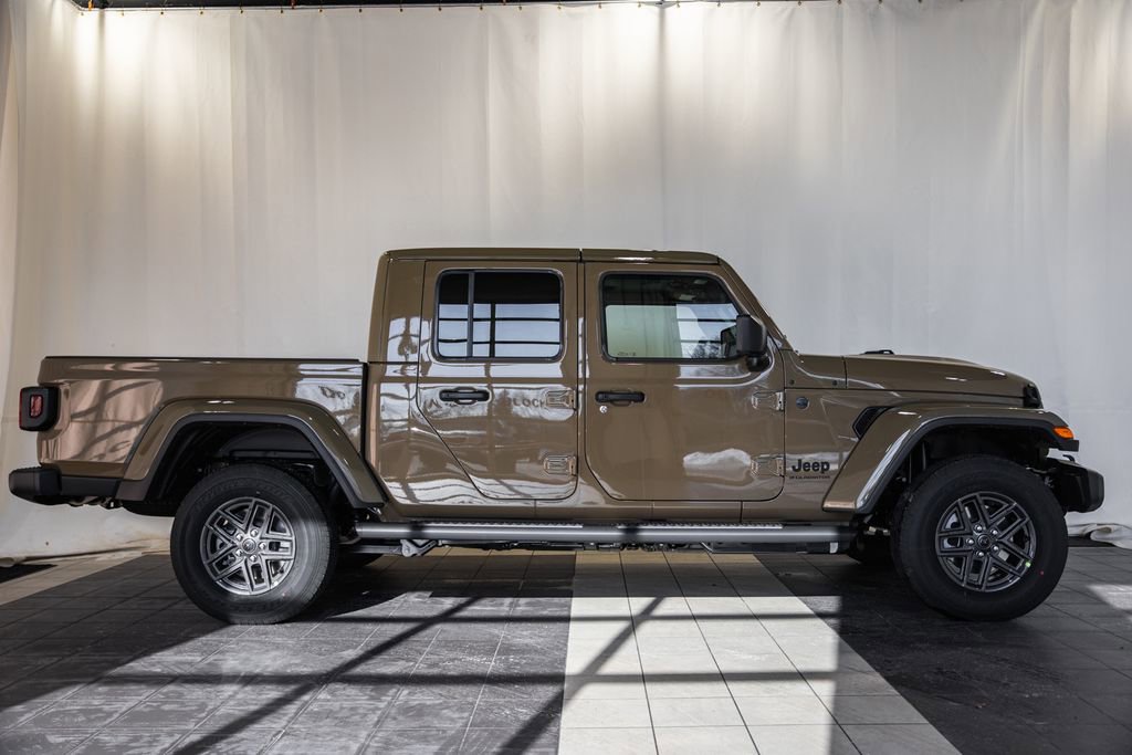 New 2026 Jeep Gladiator Sport image 3