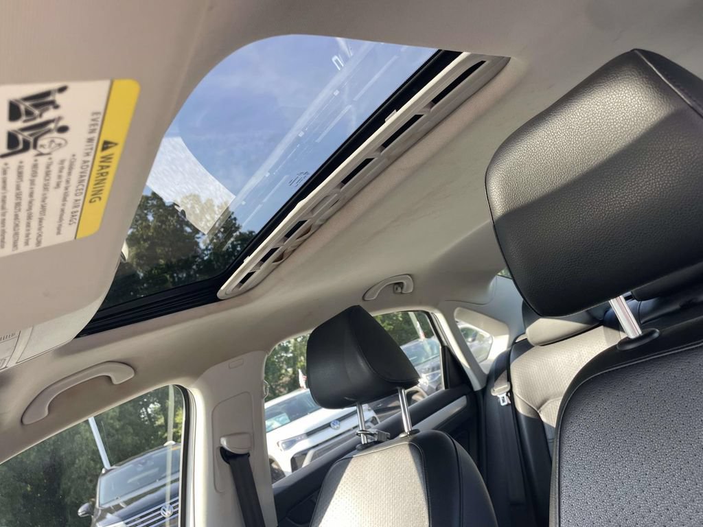 Used 2013 Volkswagen Passat TDI SE FWD image 17