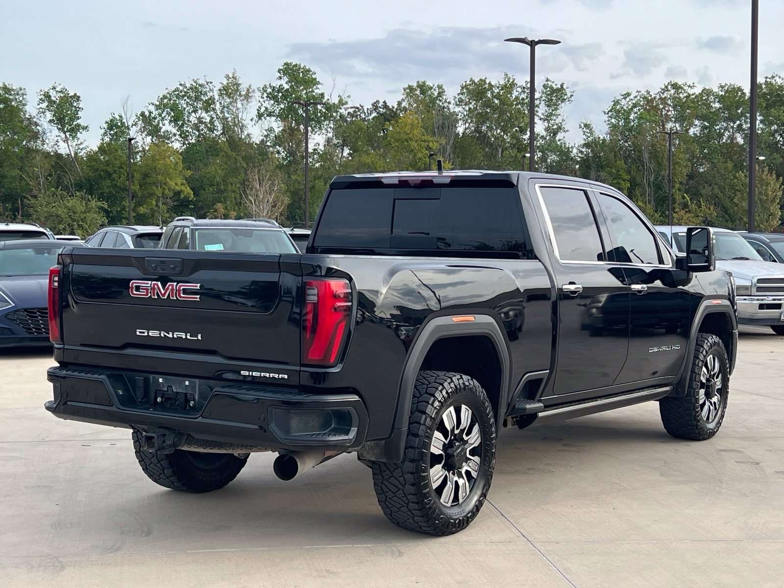Used 2024 GMC Sierra 2500 Denali w/ Denali Reserve Package AWD/4WD image 24