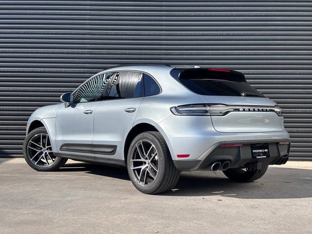 Certified 2026 Porsche Macan AWD/4WD image 3