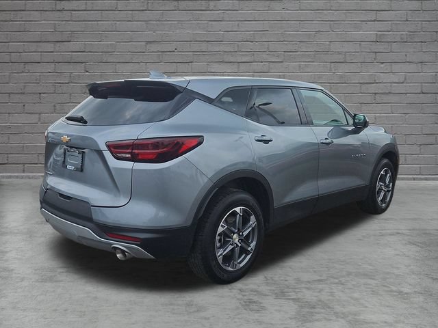 Used 2025 Chevrolet Blazer LT FWD image 5