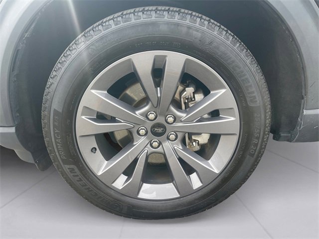 Used 2022 Ford Explorer XLT w/ Equipment Group 202A image 9