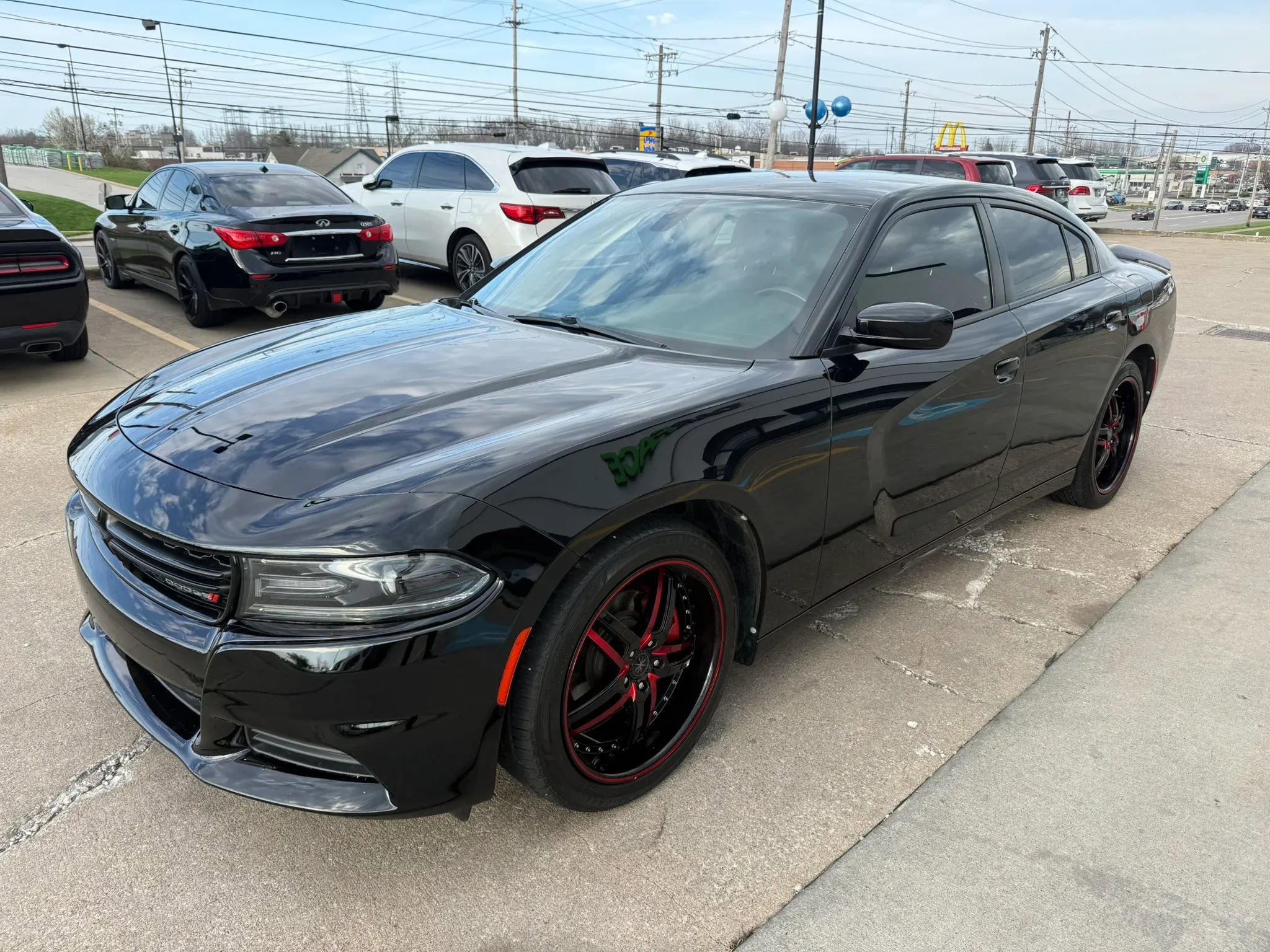 Used 2020 Dodge Charger SXT w/ Blacktop Package RWD image 5