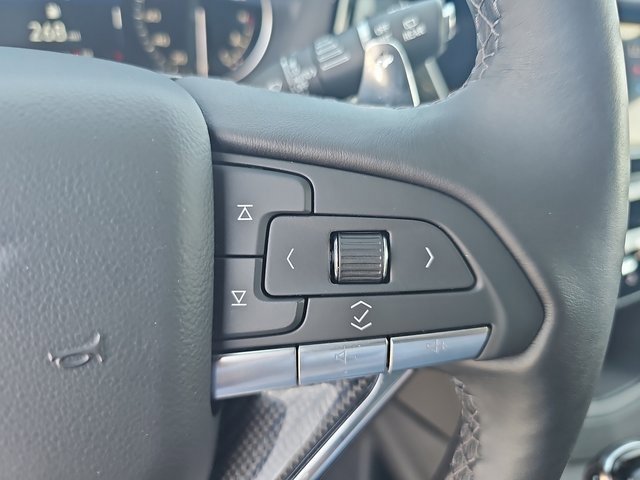 Used 2025 Cadillac XT6 Sport w/ LPO, Floor Liner Package image 21