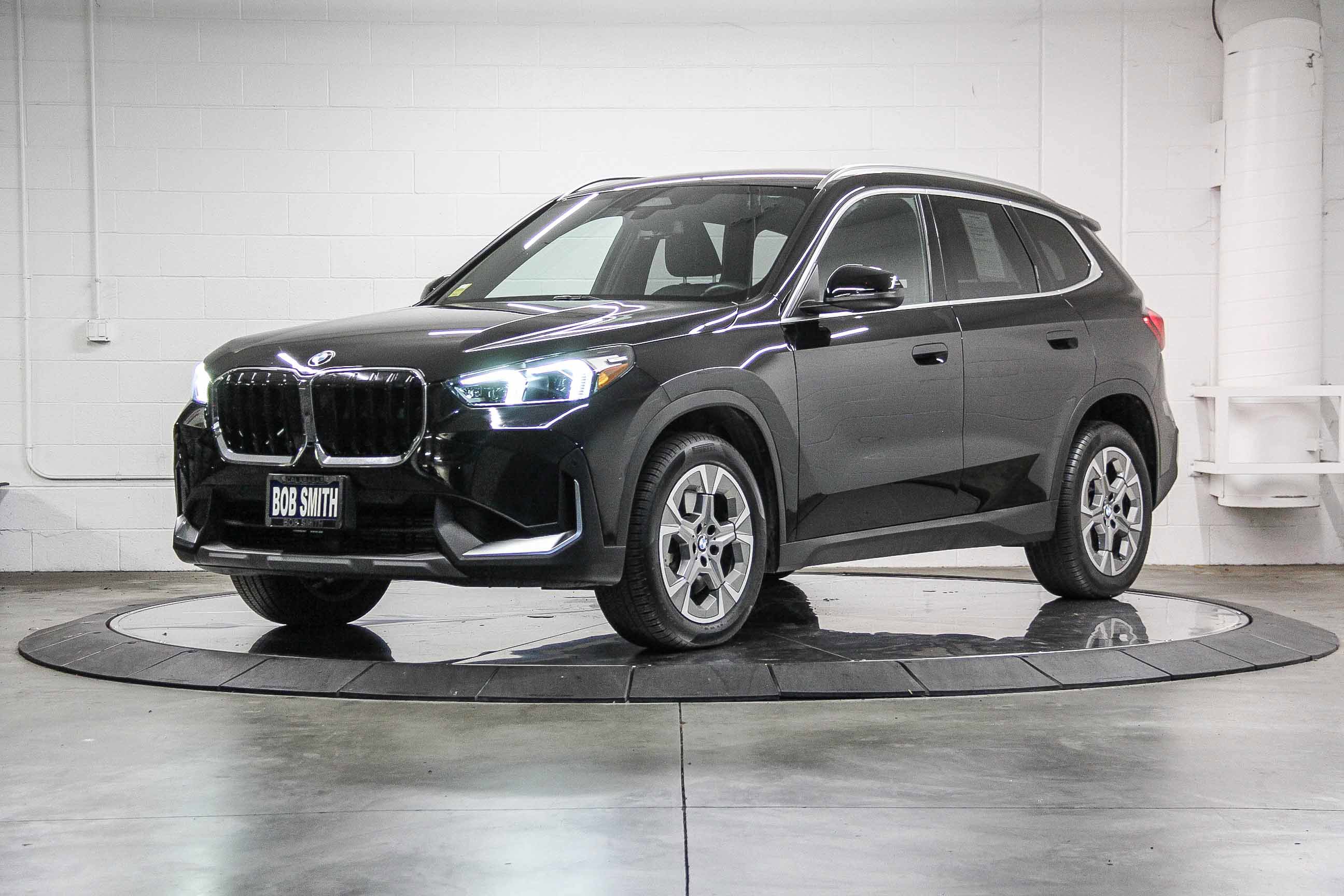 Certified 2023 BMW X1 xDrive28i image 3