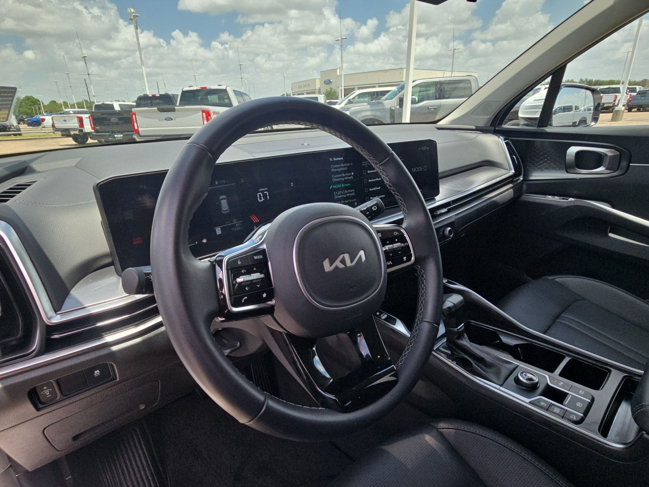 Used 2025 Kia Sorento S FWD image 16