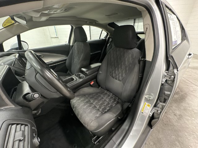 Used 2014 Chevrolet Volt FWD image 13