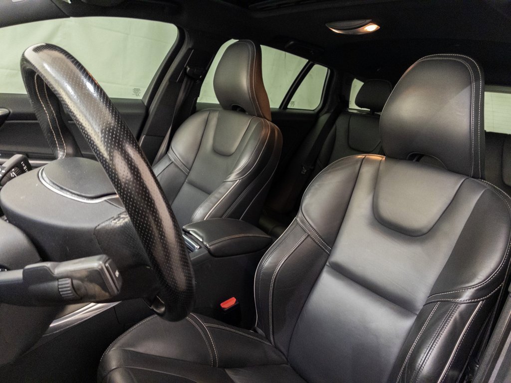 Used 2016 Volvo V60 T6 R-Design Platinum w/ Climate Package image 13