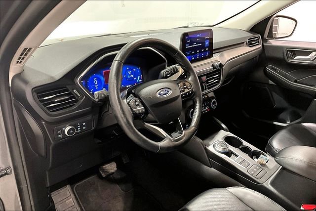 Used 2021 Ford Escape Titanium image 17