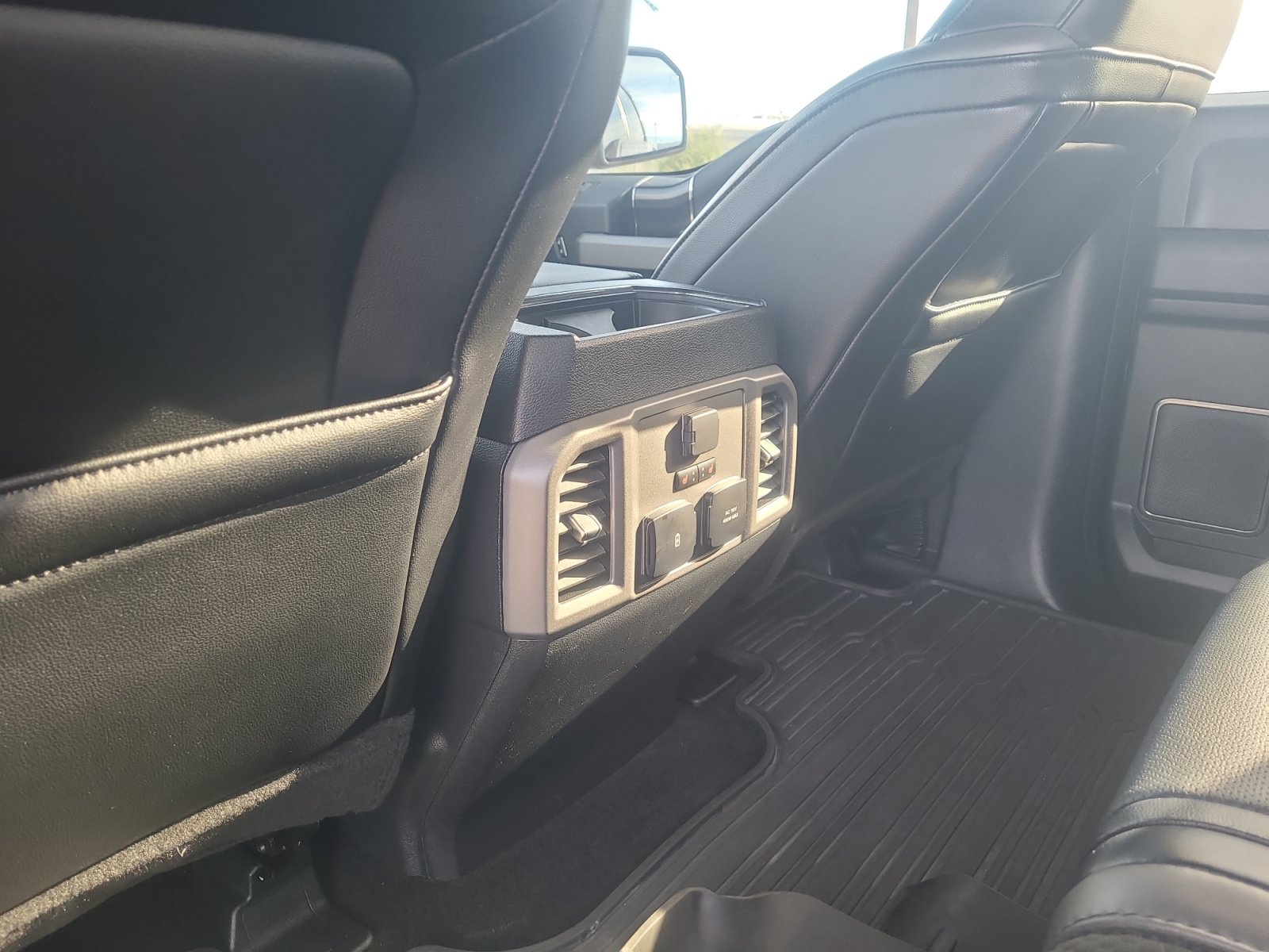 Used 2019 Ford F150 Raptor w/ Equipment Group 802A Luxury AWD/4WD image 32