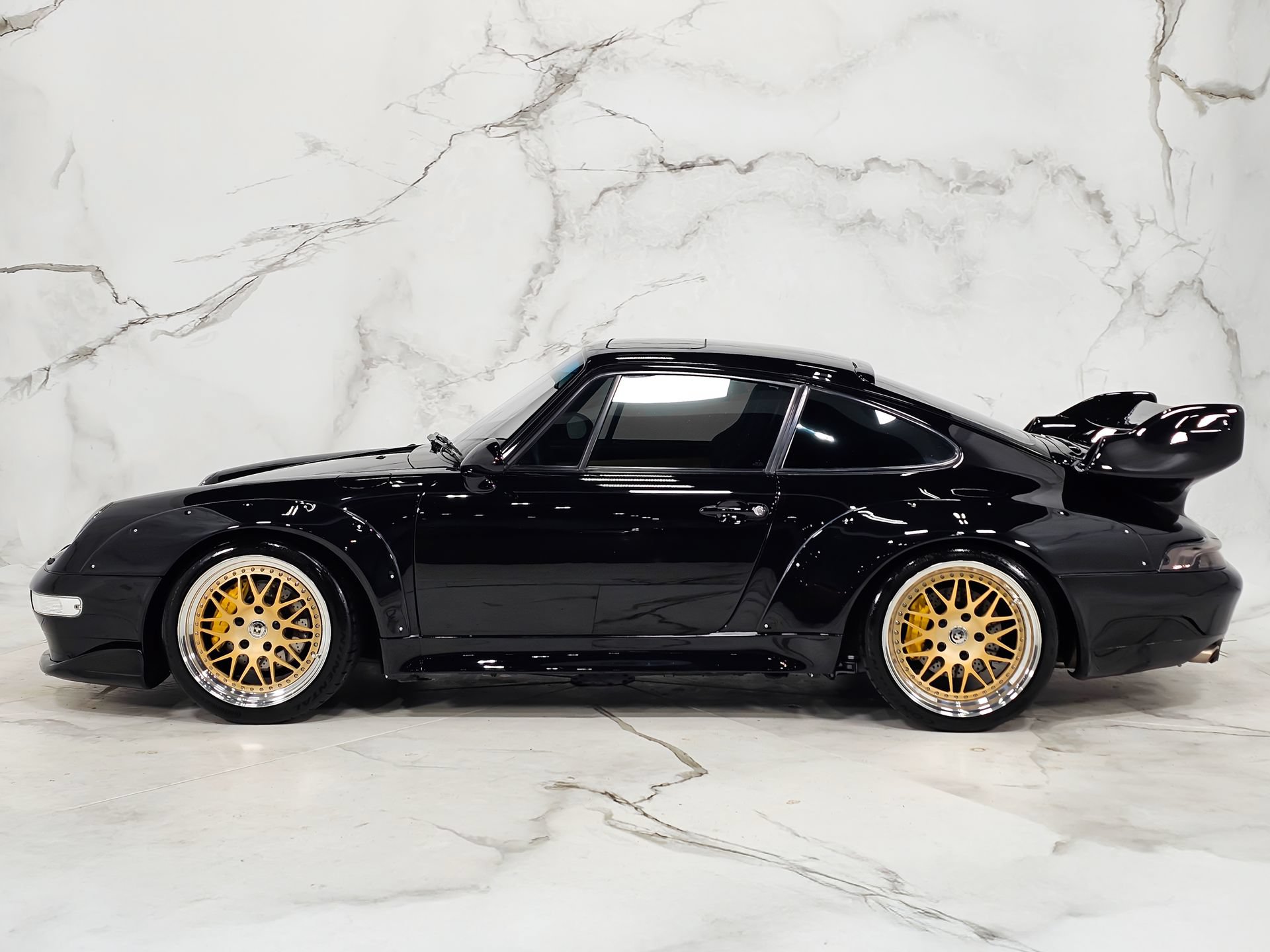 Used 1995 Porsche 911 Carrera RWD image 10