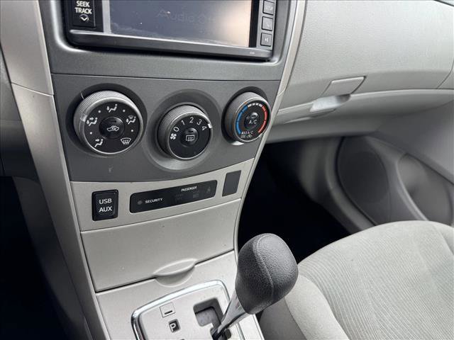 Used 2013 Toyota Corolla LE FWD image 11