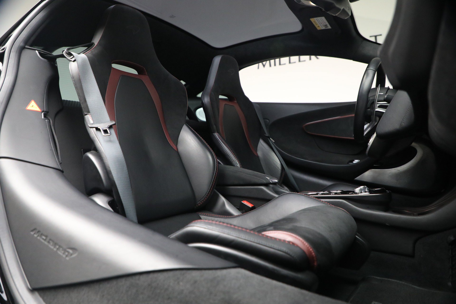 Used 2023 McLaren GT RWD image 24