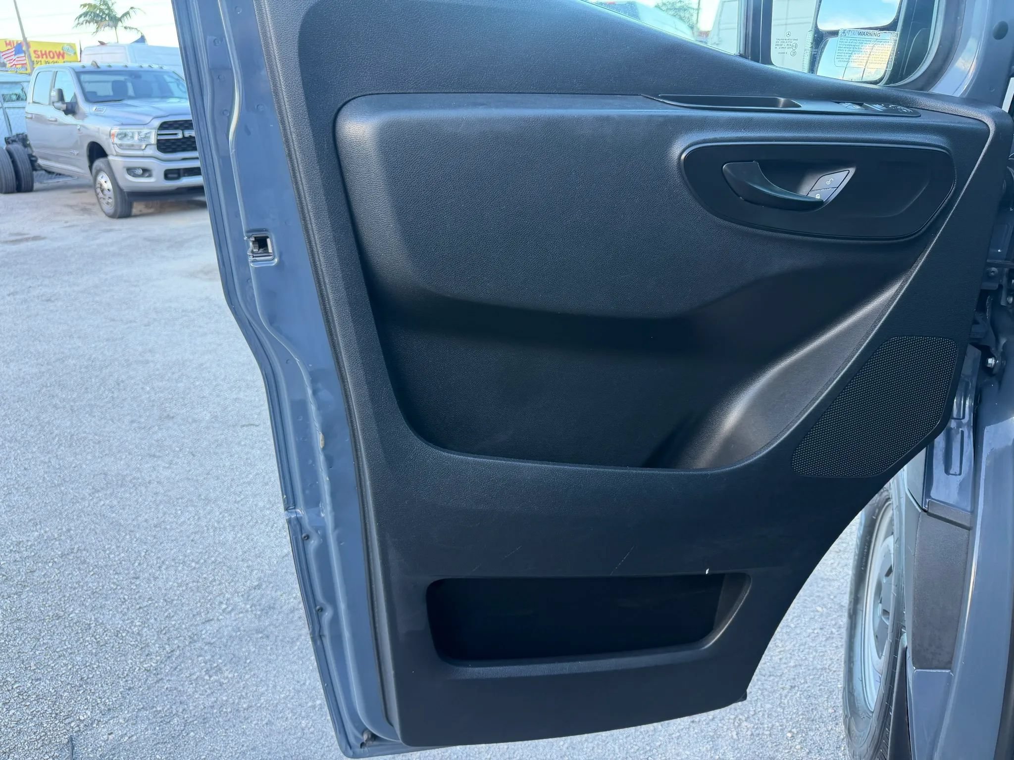 Used 2019 Mercedes-Benz Sprinter 144 image 11