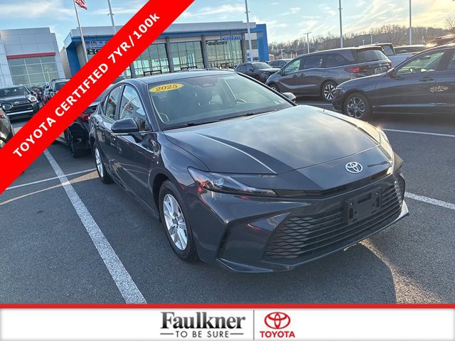 Certified 2025 Toyota Camry LE image 1