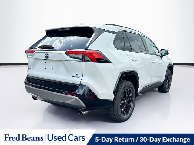 Used 2022 Toyota RAV4 SE w/ Convenience Package image 7
