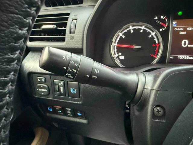 Used 2023 Toyota 4Runner Limited image 19