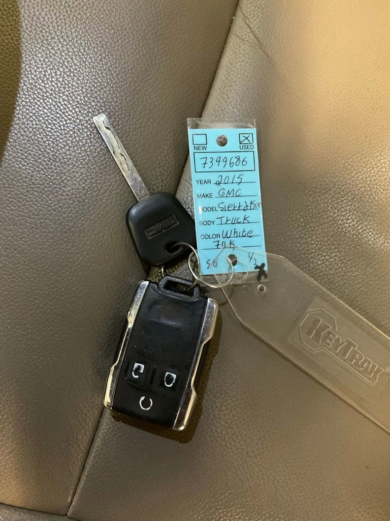 Used 2015 GMC Sierra 1500 SLT w/ SLT Crew Cab Value Package image 35