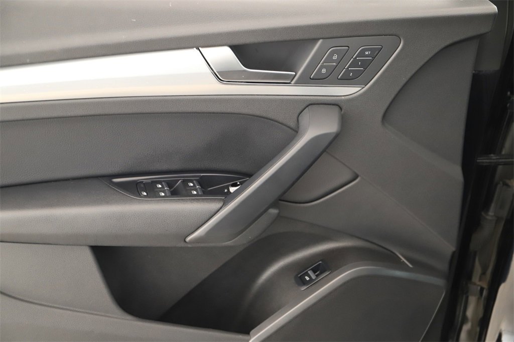 Used 2018 Audi Q5 2.0T Premium Plus w/ Premium Plus Package image 23