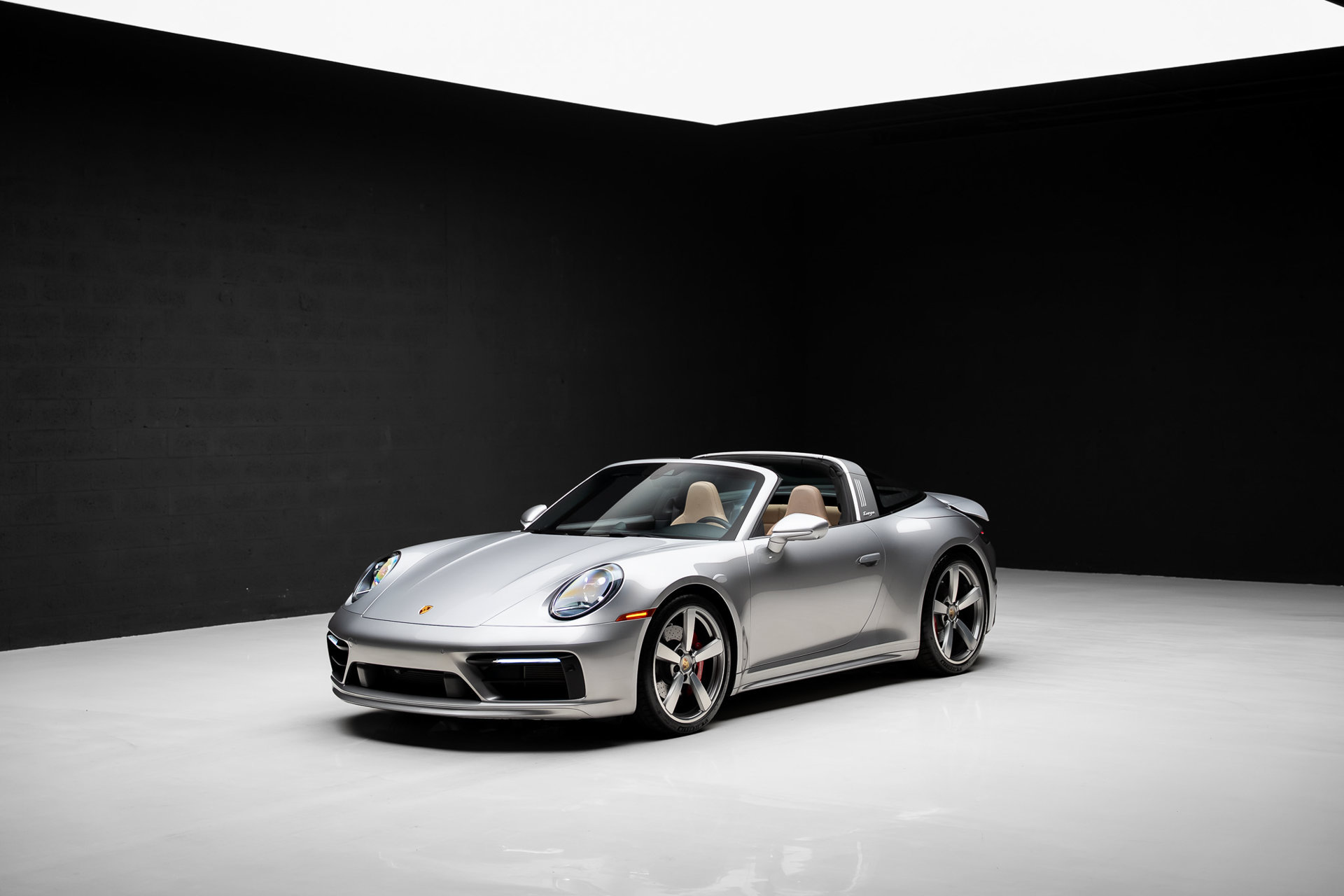 Used 2023 Porsche 911 AWD/4WD image 6