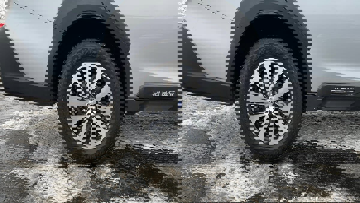 Used 2023 Subaru Outback Premium image 26