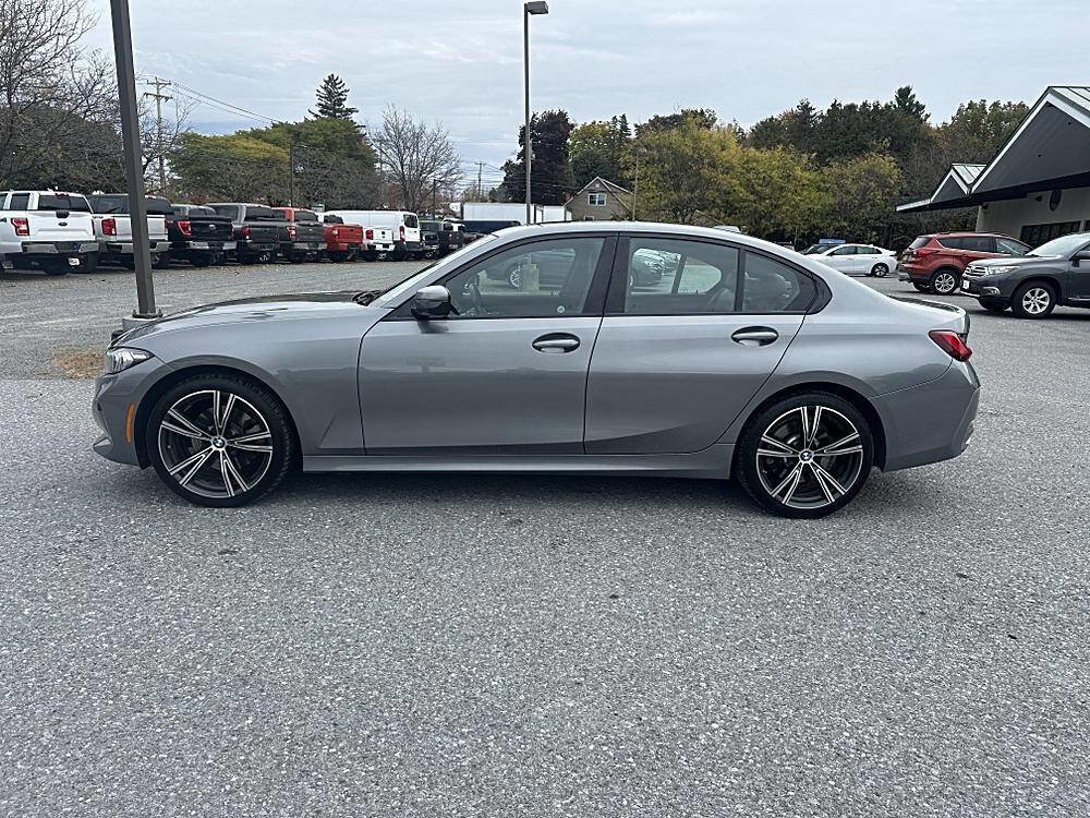 Used 2023 BMW 330i xDrive Sedan w/ Premium Package image 2