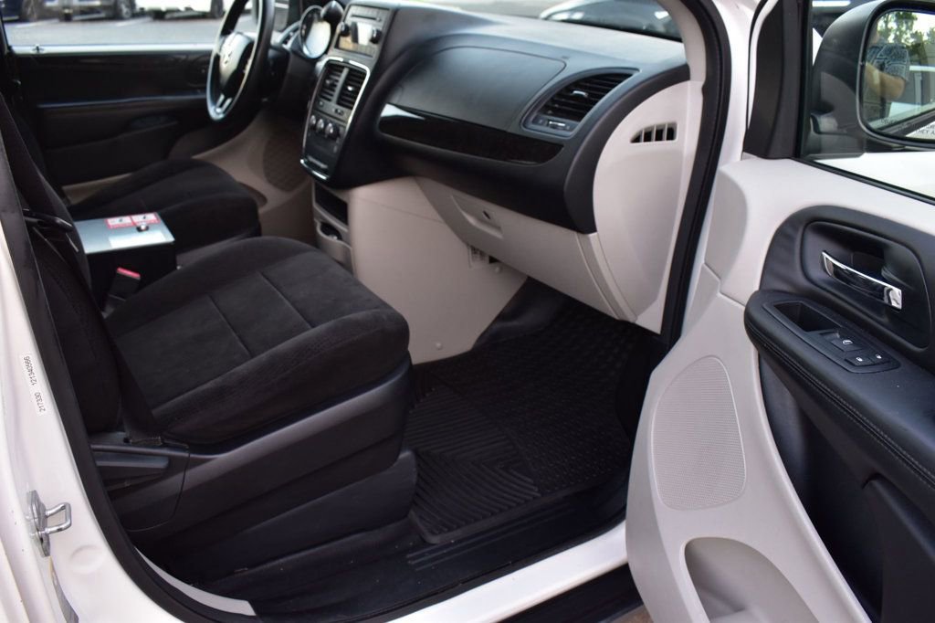 Used 2013 RAM C/V Tradesman image 19