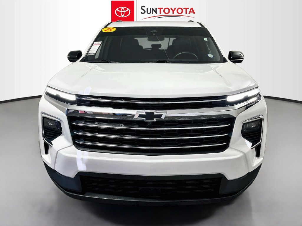 Used 2025 Chevrolet Traverse LT w/ Driver Confidence Package FWD image 7