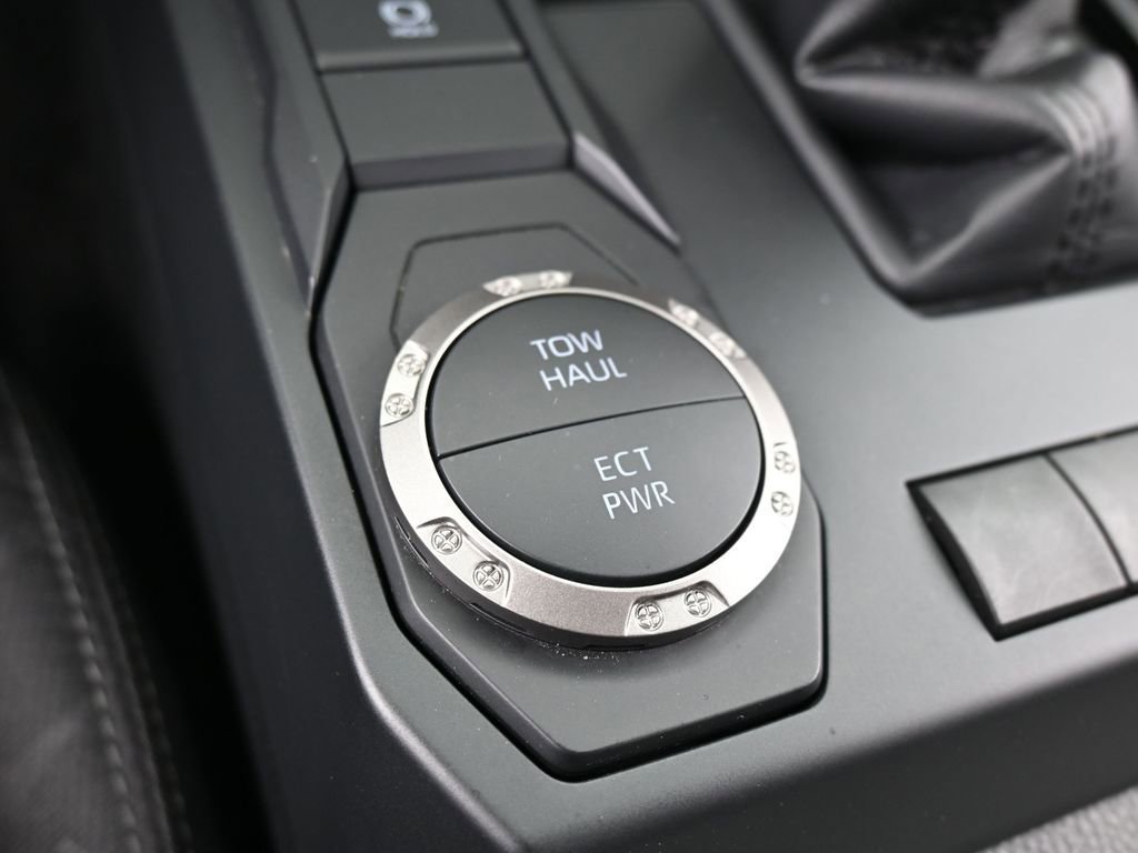 Used 2025 Toyota Tacoma SR5 image 23