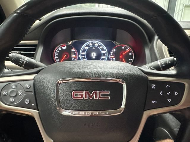 Used 2021 GMC Acadia Denali w/ Denali Technology Package FWD image 12