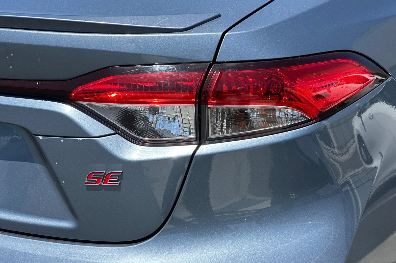 Used 2020 Toyota Corolla SE w/ SE Premium Package FWD image 25