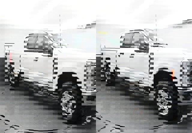 Used 2024 Ford F250 XLT image 3