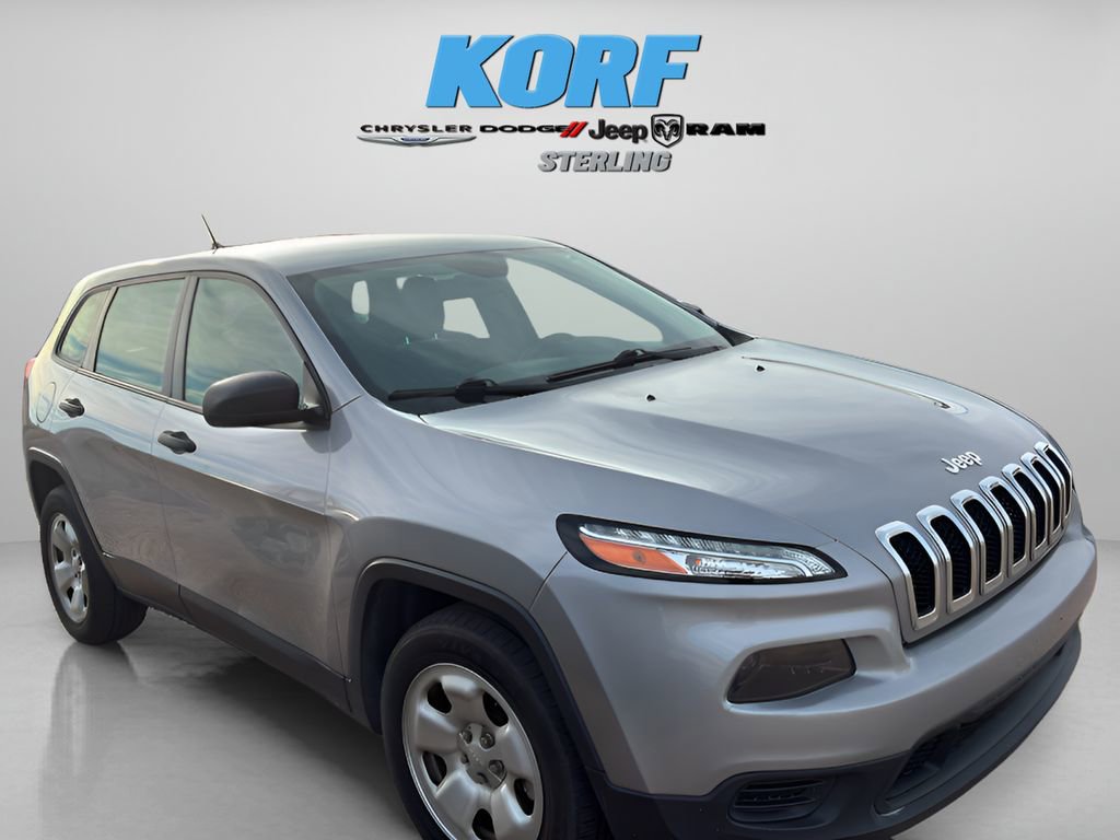 Used 2016 Jeep Cherokee Sport image 4