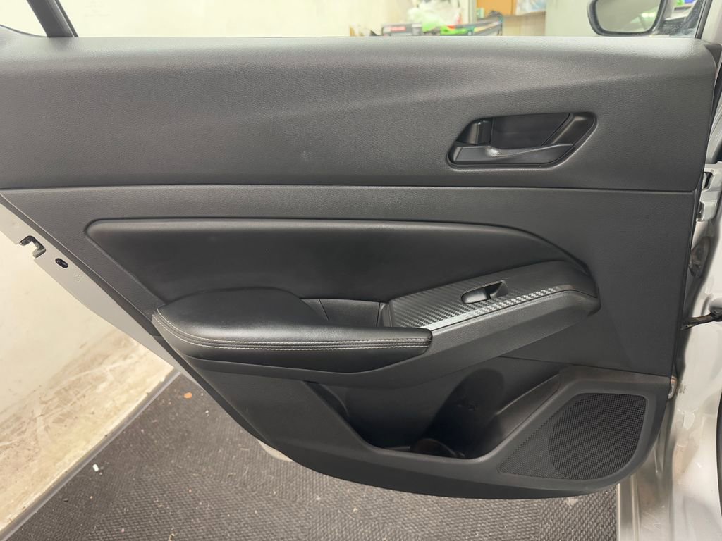 Used 2024 Nissan Altima 2.5 SV image 16