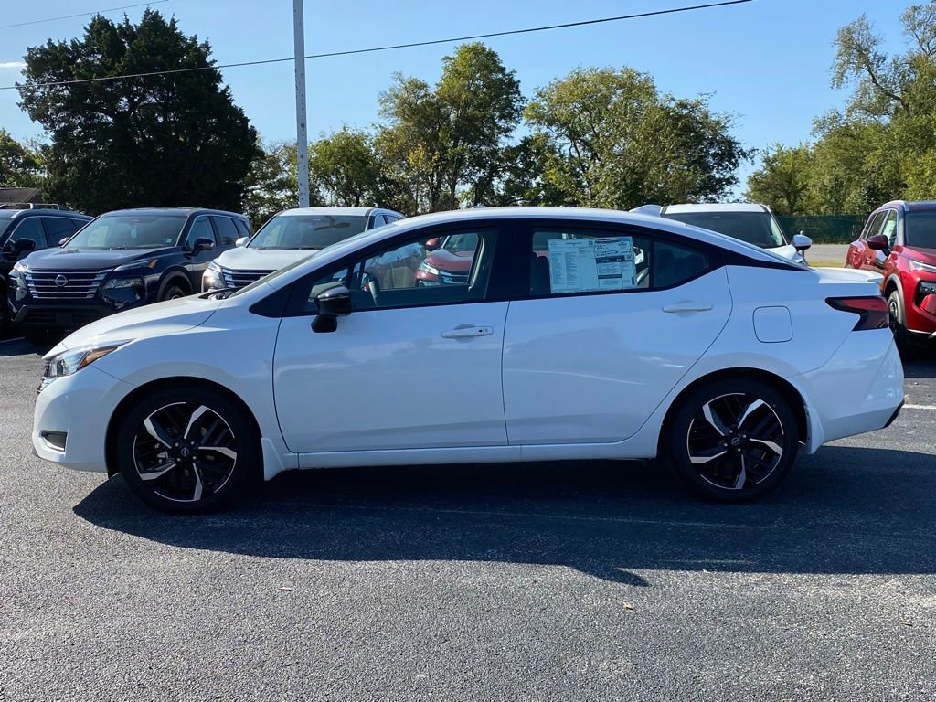 New 2025 Nissan Versa SR w/ Trunk Package image 7