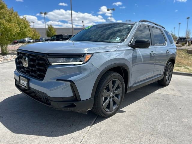 Used 2025 Honda Pilot Sport image 3