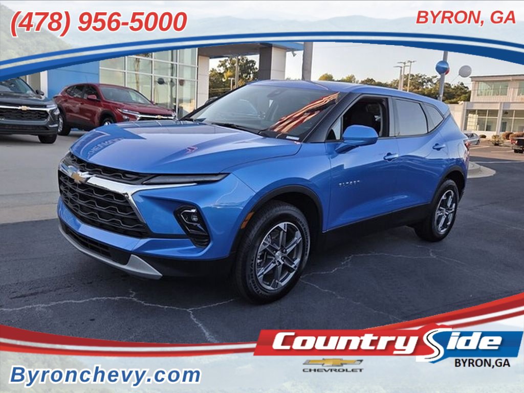 Used 2026 Chevrolet Blazer LT FWD image 1