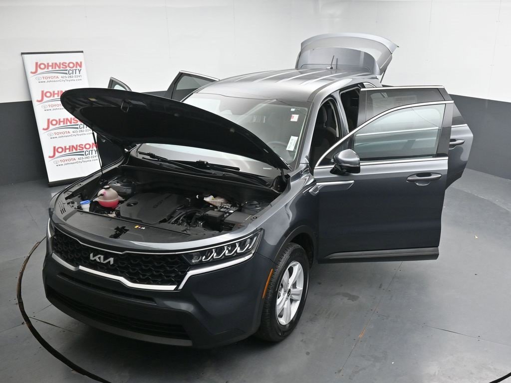 Used 2023 Kia Sorento LX image 43