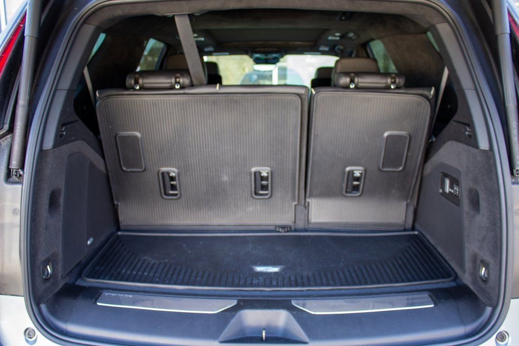 Used 2023 Cadillac Escalade V w/ LPO, ONYX Package image 25