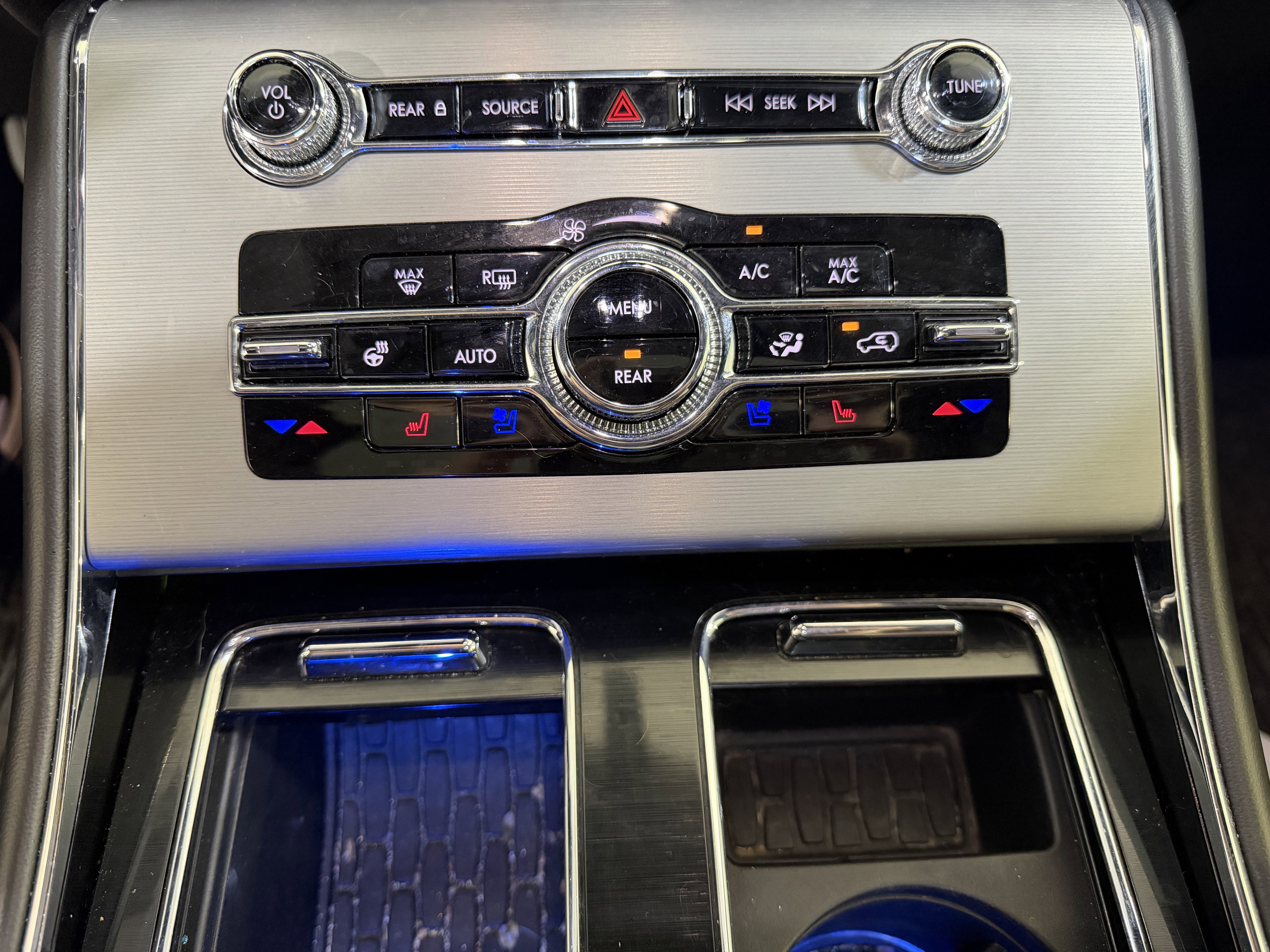 Used 2023 Lincoln Aviator Reserve w/ Equipment Group 201A RWD image 17