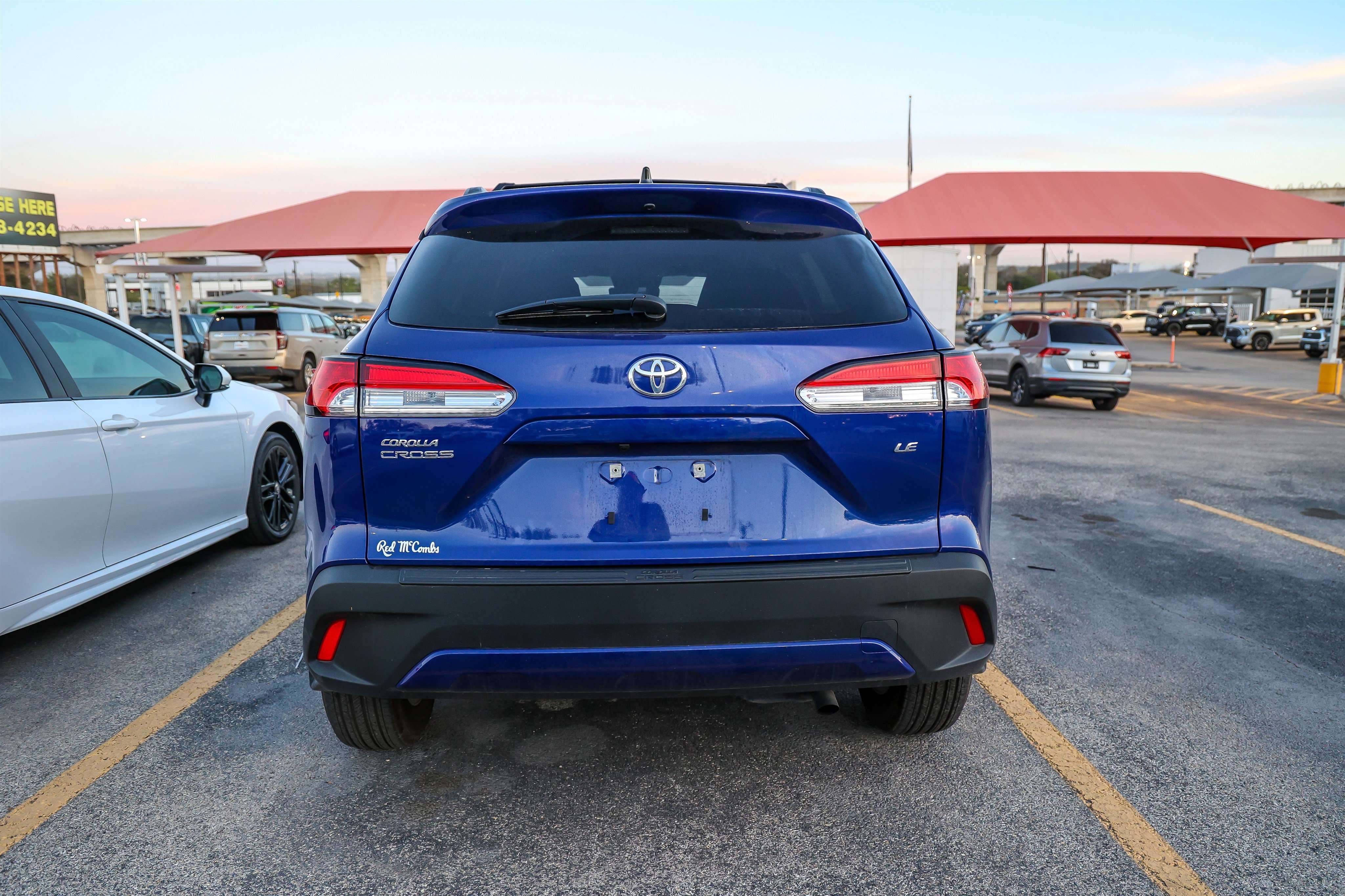 Certified 2025 Toyota Corolla Cross LE w/ Moonroof Package image 9