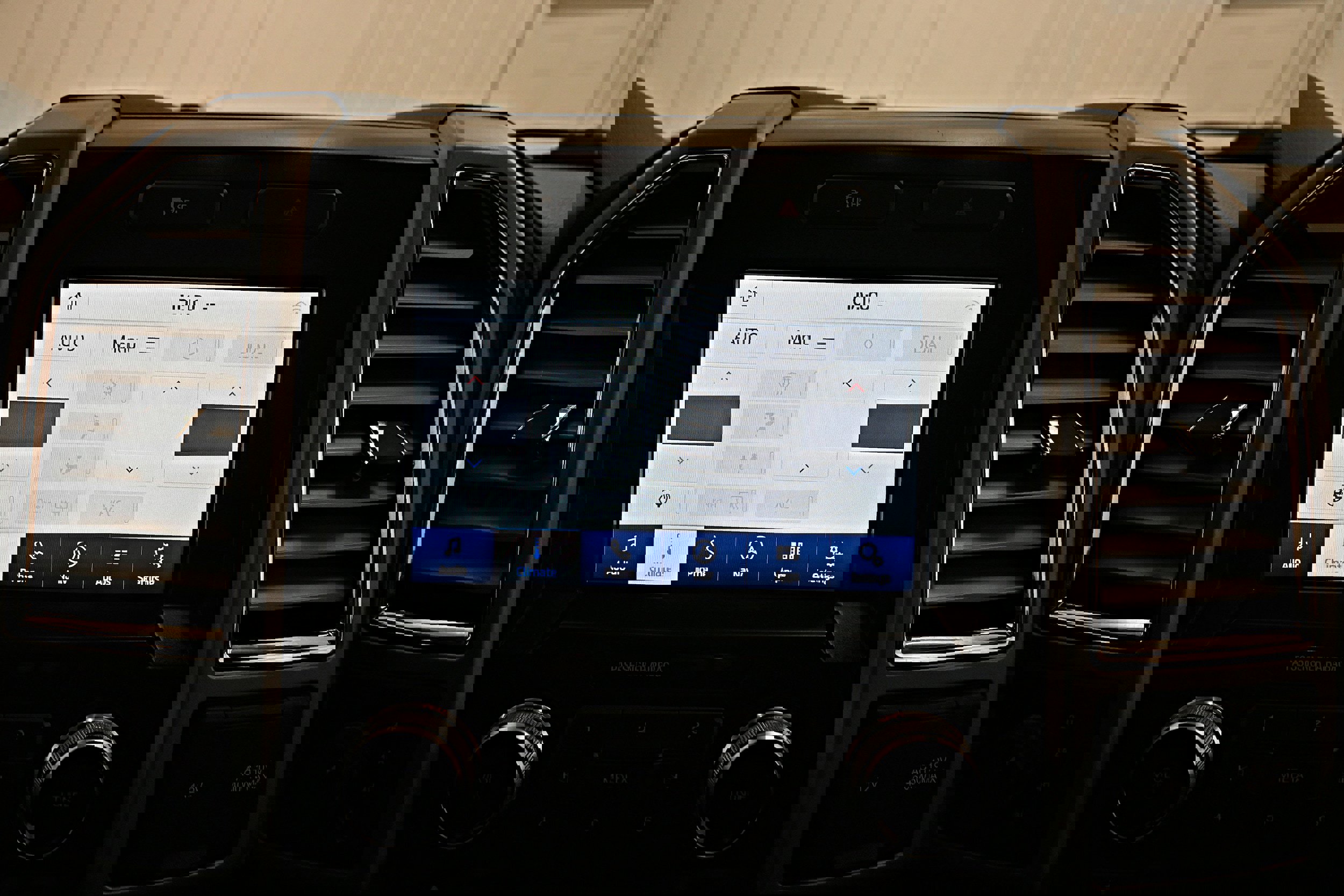 Used 2016 Ford F150 Lariat w/ Equipment Group 502A Luxury image 14