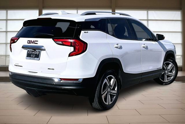 Used 2021 GMC Terrain SLT image 2