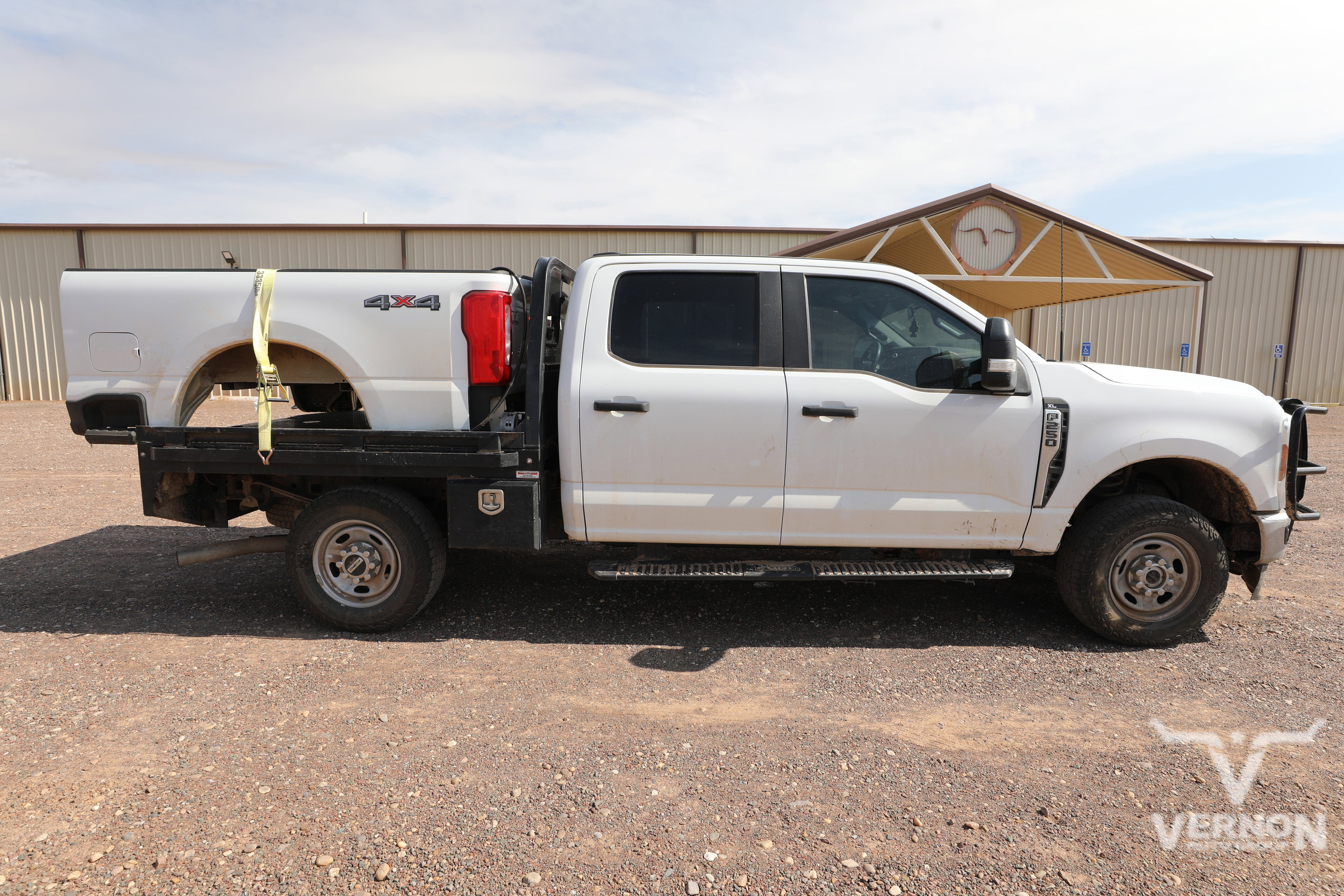 Used 2024 Ford F250 XL w/ XL Chrome Package image 5